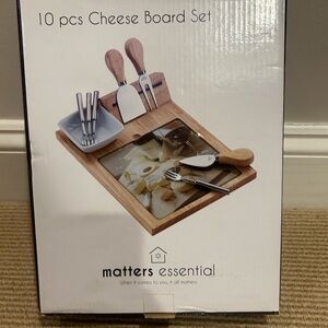 NIB 10-Piece Cheese Board Set
